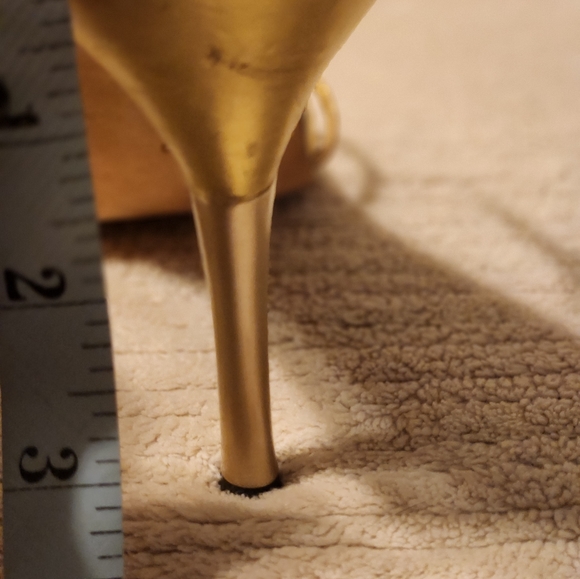 Gold Sparkle Guess Heels sz 10 T straps - Picture 4 of 11